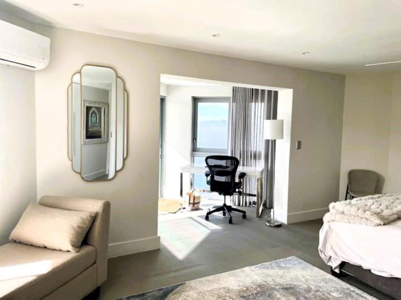 34 Whytes Way Luxury Apartment *