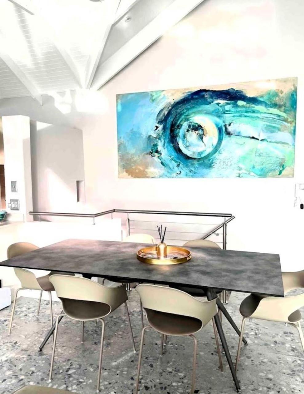 34 Whytes Way Luxury Apartment *