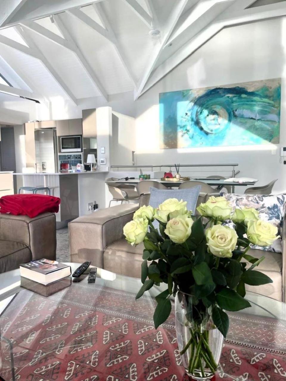 34 Whytes Way Luxury *
